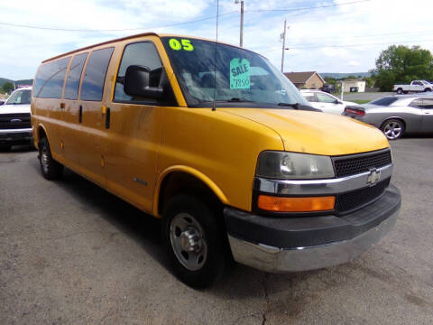 2005 Chevrolet Express 3500 LS