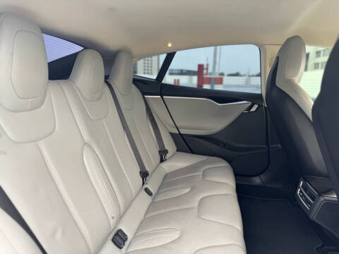 2015 Tesla Model S P85D