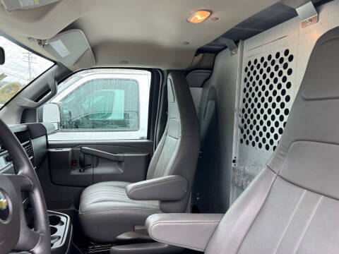 2017 Chevrolet Express 2500