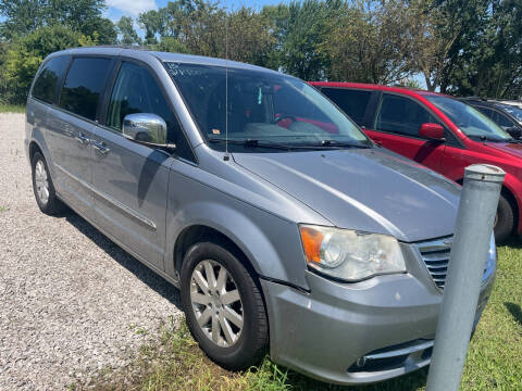 2013 Chrysler Town and Country for sale at HEDGES USED CARS in Carleton MI