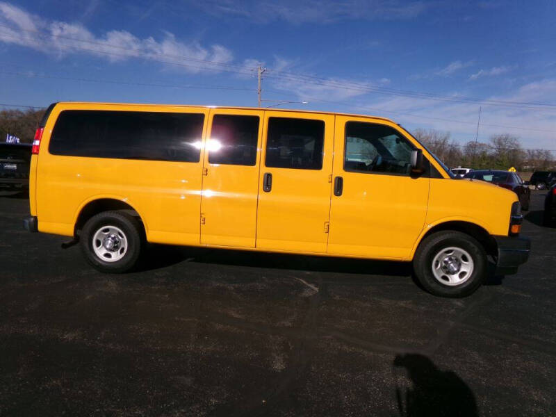 2017 Chevrolet Express LT 3500