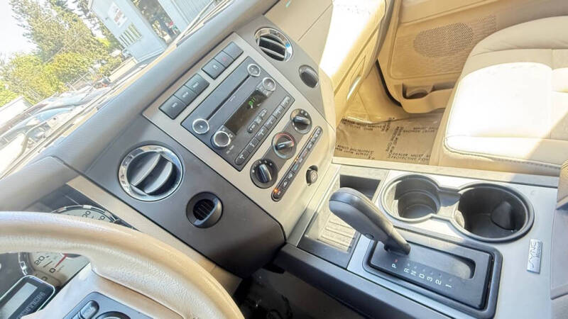 2011 Ford Expedition XLT