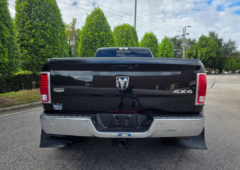 2018 Ram 3500 Laramie photo 3