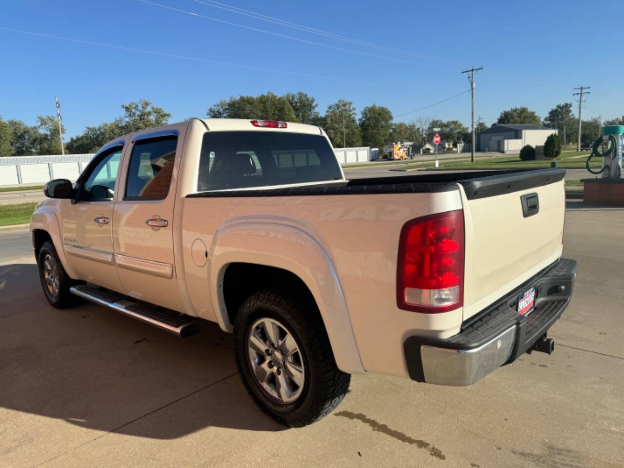 2013 GMC Sierra 1500 for sale at Illinois Auto Wholesalers in Tolono, IL