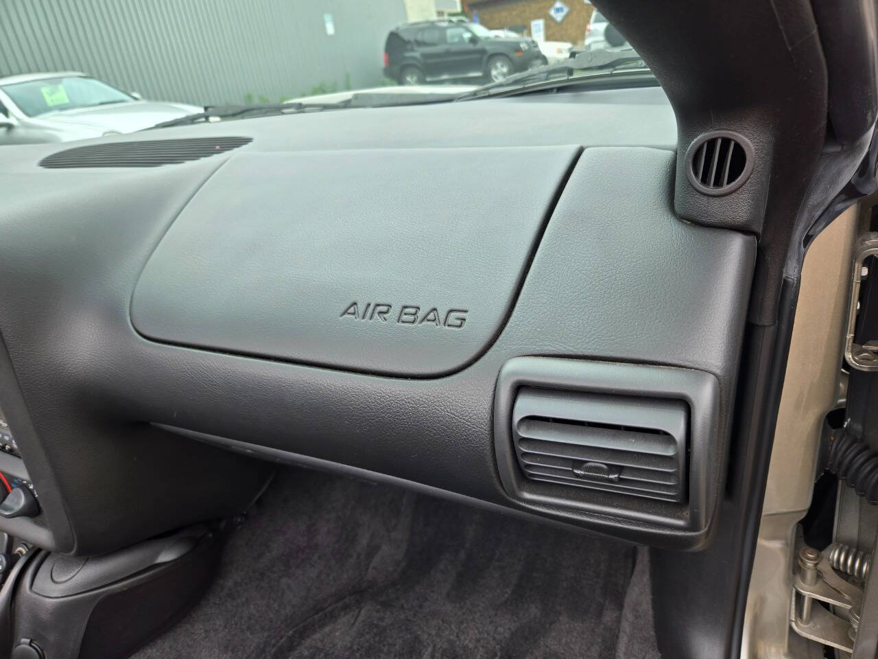 2002 Chevrolet Camaro 136