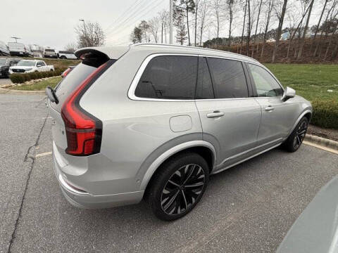 2025 Volvo XC90 B5 Plus Bright Theme 7P
