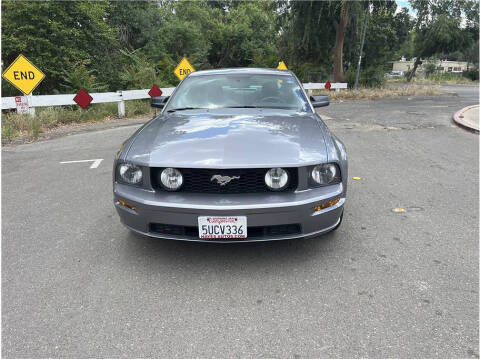 2006 Ford Mustang GT Deluxe