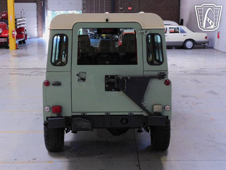 1987 Land Rover Defender
