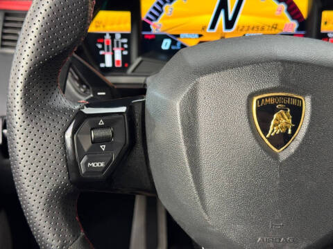 2017 Lamborghini Aventador LP 740-4 S