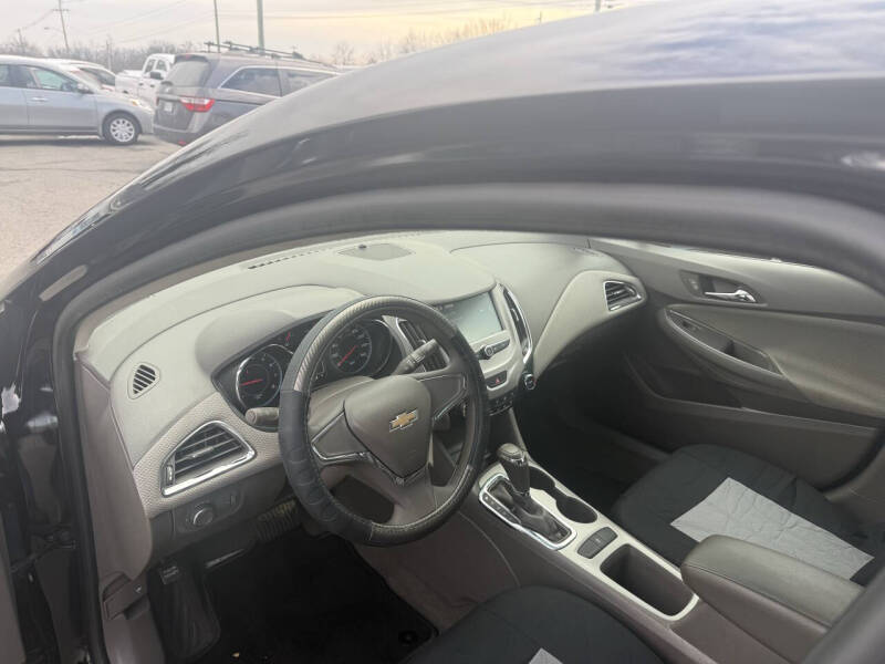 2017 Chevrolet Cruze LS Auto