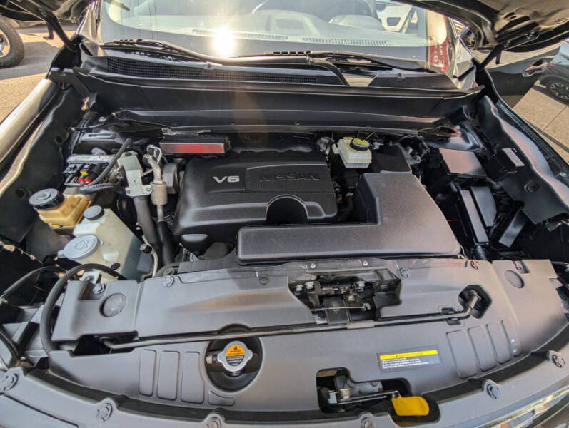 2020 Nissan Pathfinder SV