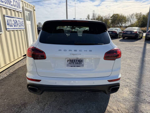 2017 Porsche Cayenne Platinum Edition