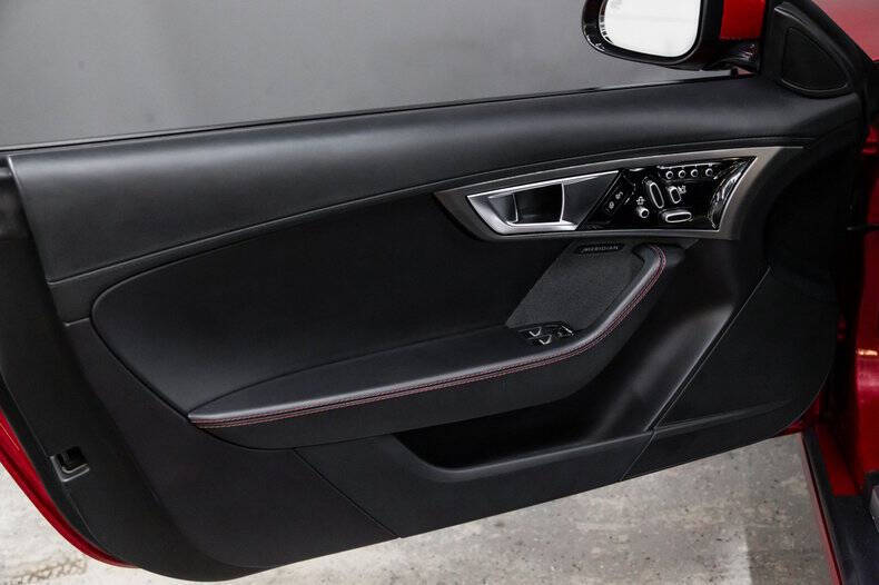 2014 Jaguar F-TYPE S