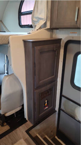 2023 Thor Motor Coach Pasadena 38MX