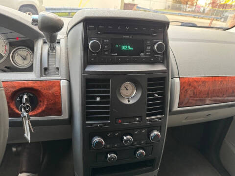 2008 Chrysler Town and Country Touring