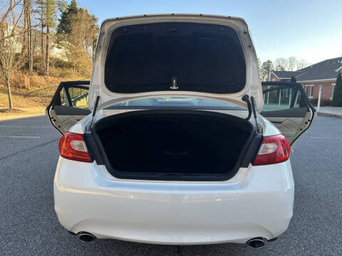 2012 Infiniti M37