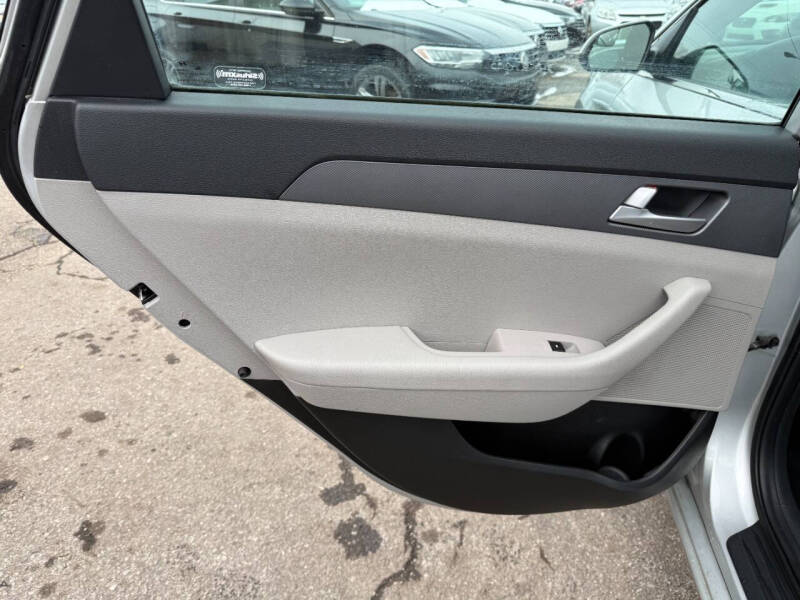 2017 Hyundai Sonata SE