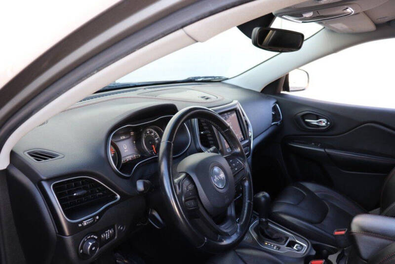 2020 Jeep Cherokee Trailhawk Elite