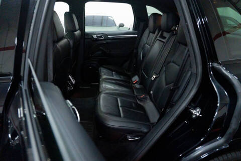 2014 Porsche Cayenne GTS