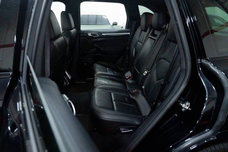 2014 Porsche Cayenne GTS