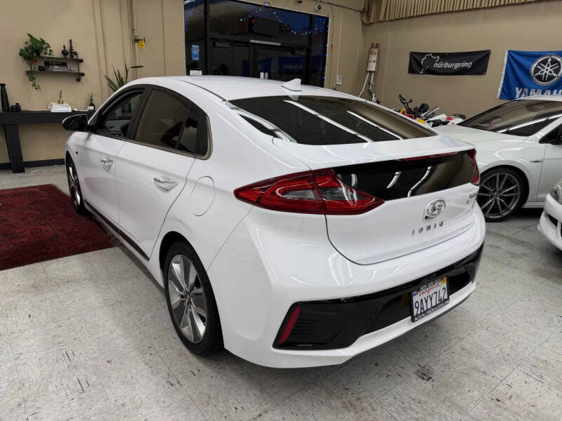 2017 Hyundai Ioniq Hybrid