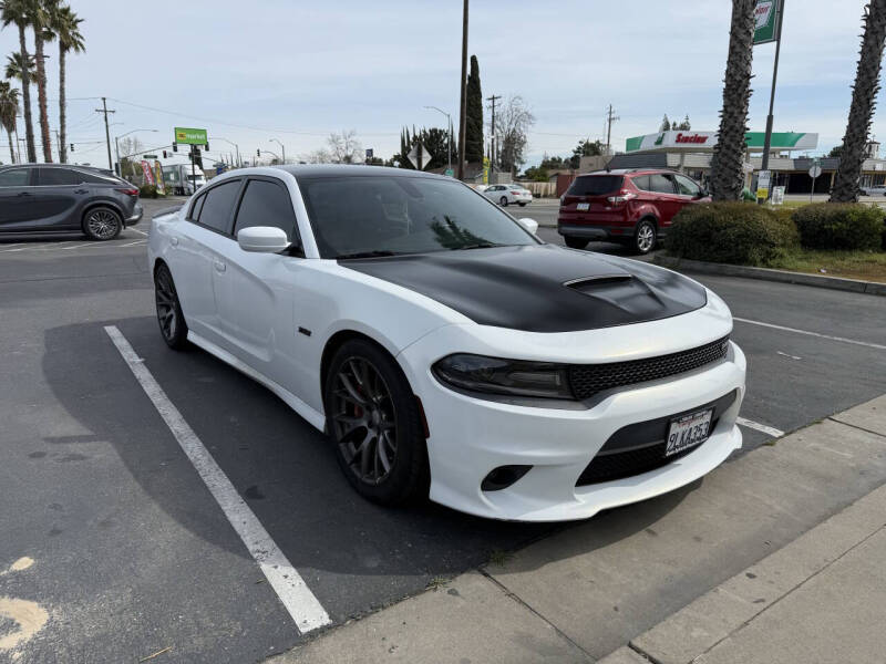 2015 Dodge Charger SRT 392's photo