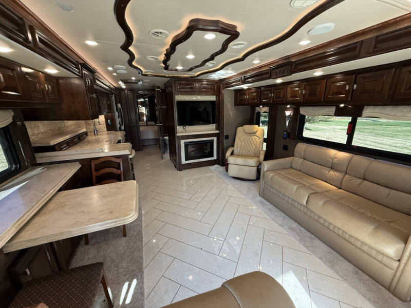 2016 Tiffin Allegro Bus