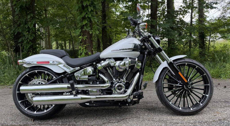 2024 Harley-Davidson FXBR - Breakout