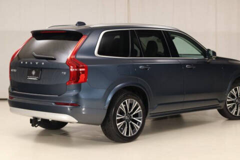 2022 Volvo XC90 T5 Momentum