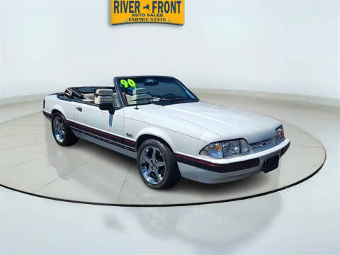 1990 Ford Mustang