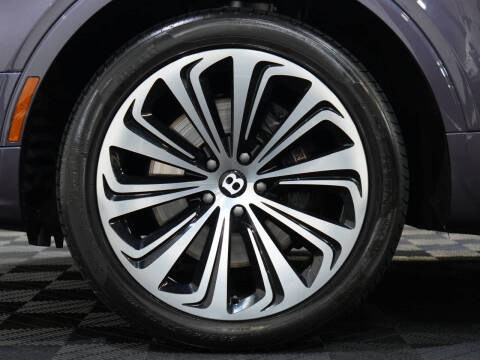 2023 Bentley Bentayga EWB