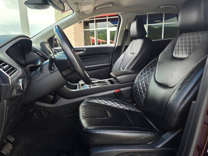 2023 Ford Edge Titanium