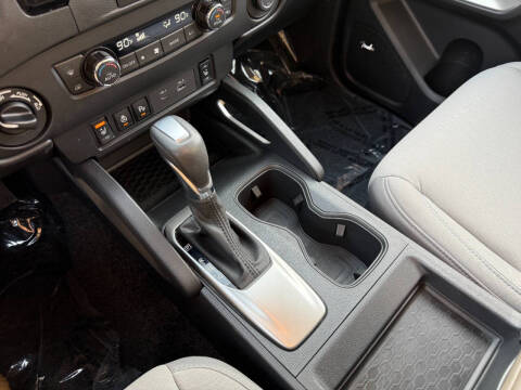 2023 Nissan Frontier SV