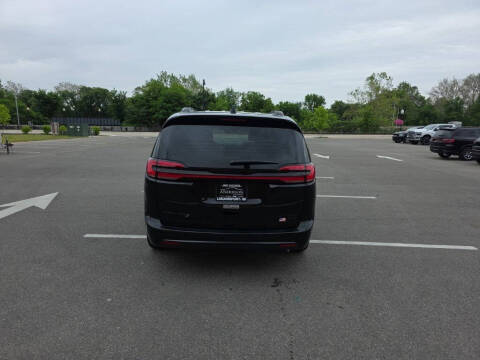 2027 Chrysler Pacifica Limited
