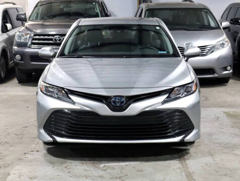 2020 Toyota Camry Hybrid LE