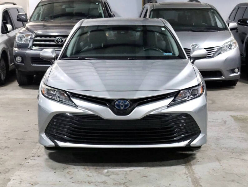 2020 Toyota Camry Hybrid LE