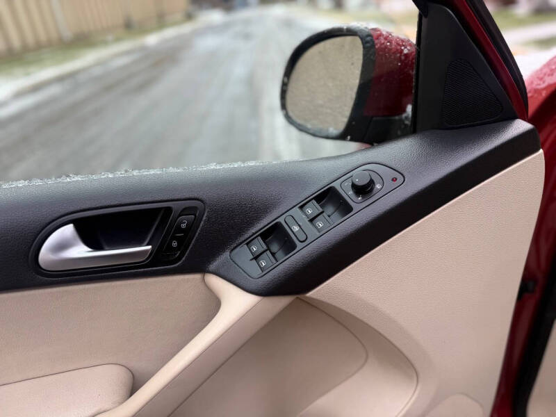 2015 Volkswagen Tiguan S