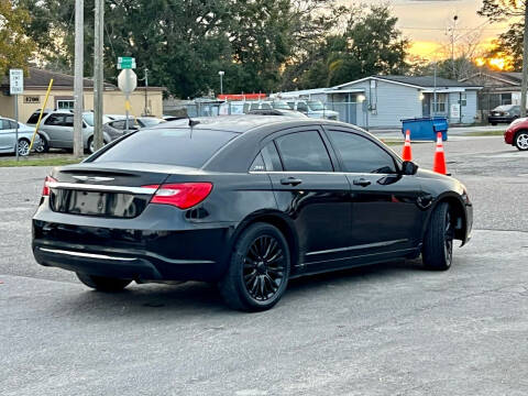 2013 Chrysler 200 LX