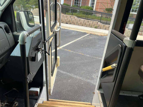 2011 Ford E-Series E-350 SD