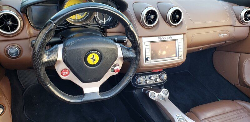 2014 Ferrari California 10