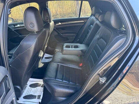 2017 Volkswagen Golf R 4Motion