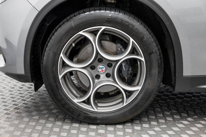 2018 Alfa Romeo Stelvio Sport