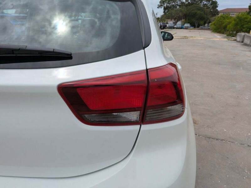 2023 Kia Rio 5-Door S