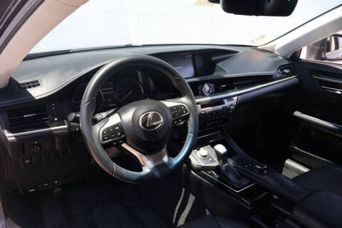 2017 Lexus ES 350