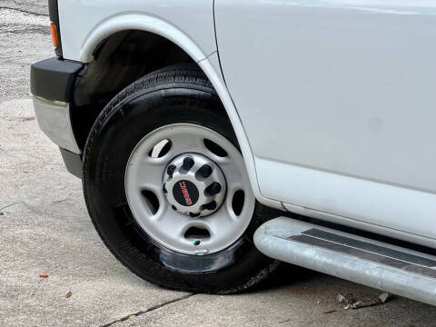 2017 GMC Savana 2500