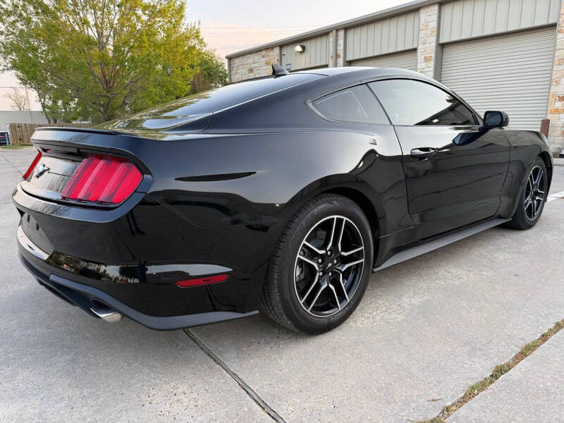 2022 Ford Mustang EcoBoost Premium