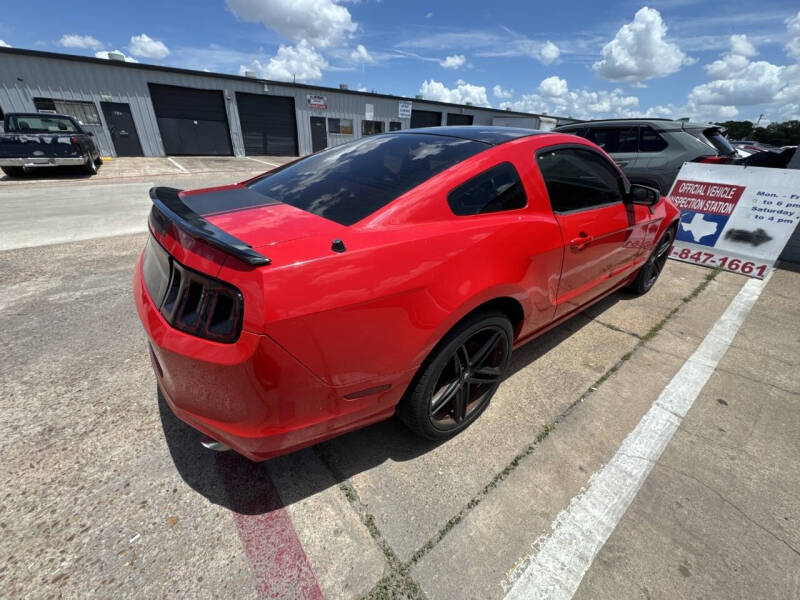2014 Ford Mustang V6