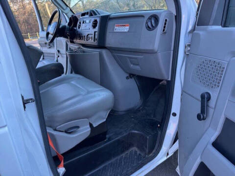 2016 Ford E-Series E-350 SD