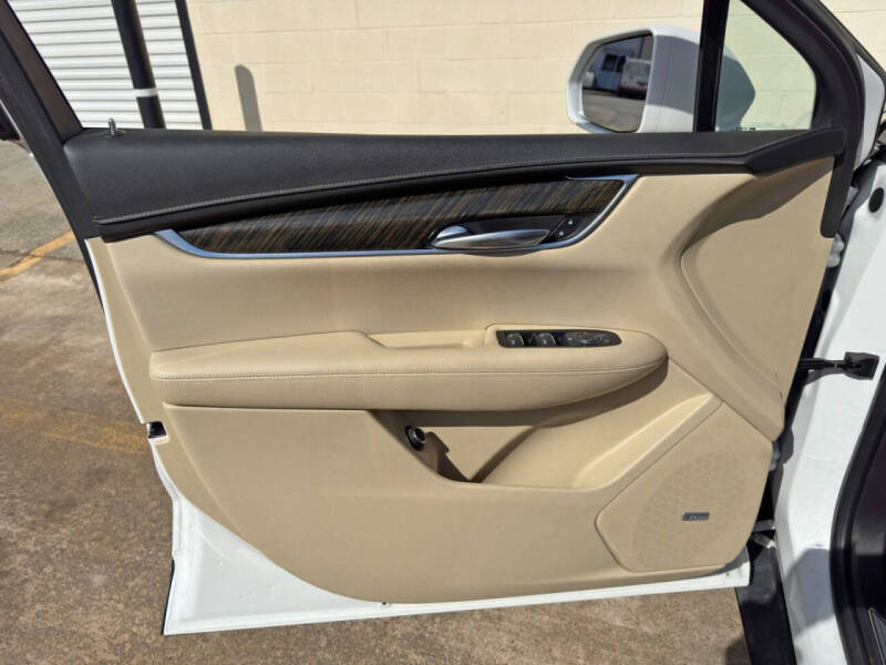2017 Cadillac XT5