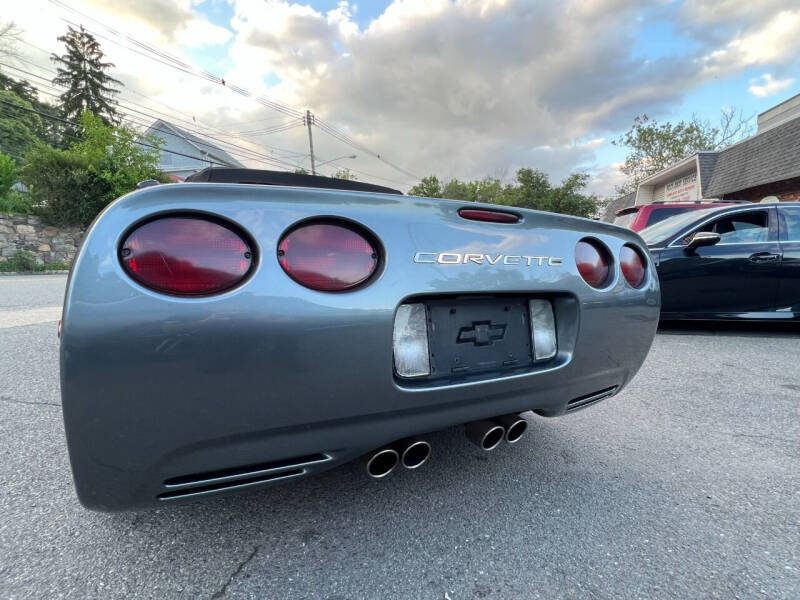 2004 Chevrolet Corvette